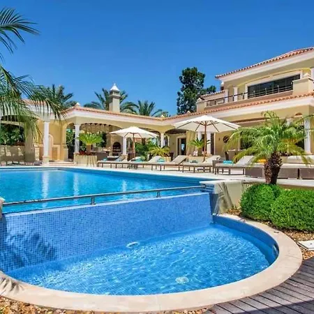 Vila Sleeps 10 Pool Air Con Wifi *