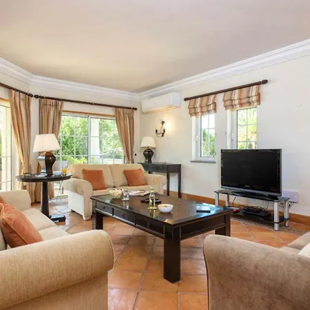 Sleeps 10 Pool Air Con Wifi Villa