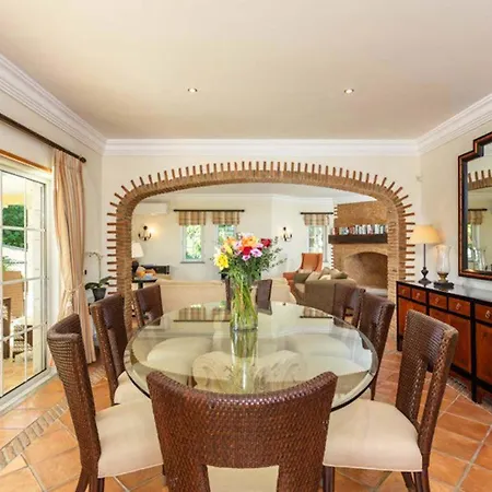 Sleeps 10 Pool Air Con Wifi Villa