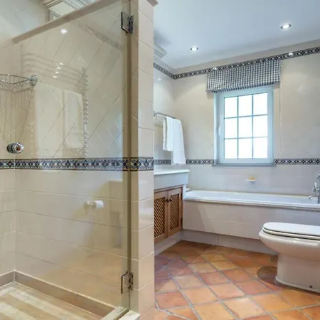 Sleeps 10 Pool Air Con Wifi * Quinta do Lago